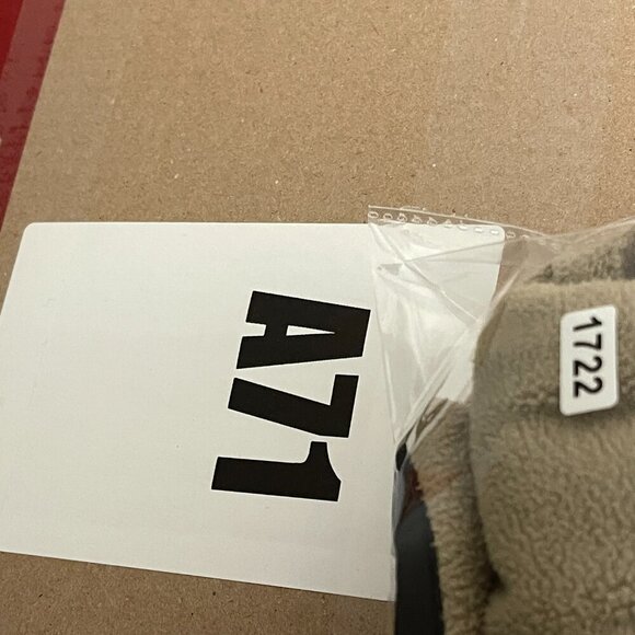 Chestnut Hill Men's Large Full Zip Brown Tan Fleece Vest Shiner Beers Logo Out - Picture 13 of 13